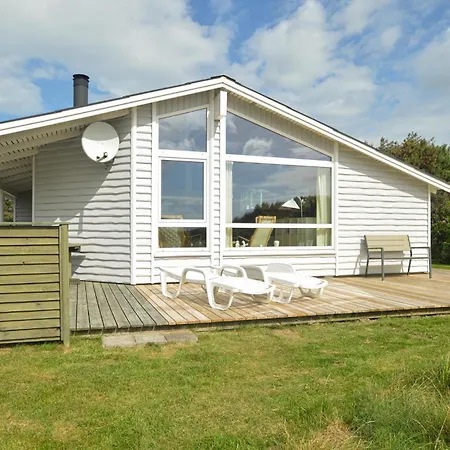 Amazing Home In Lokken With Sauna * Løkken