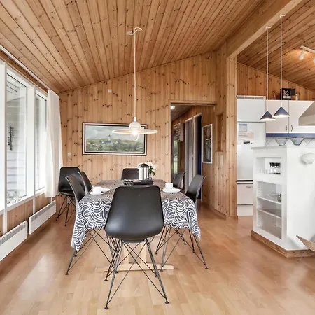 Amazing Home In Lokken With Sauna * Løkken