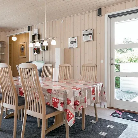 Amazing Home In Lokken With Sauna * Løkken